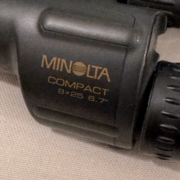 Minolta Compact Binoculars - Picture 4 of 5